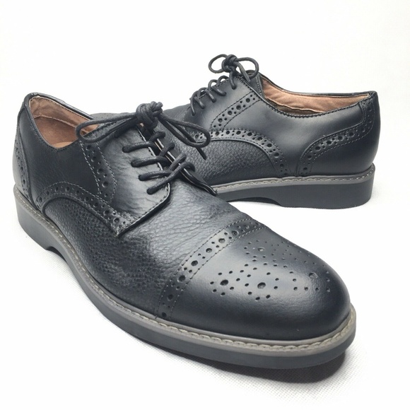 classic black oxford shoes